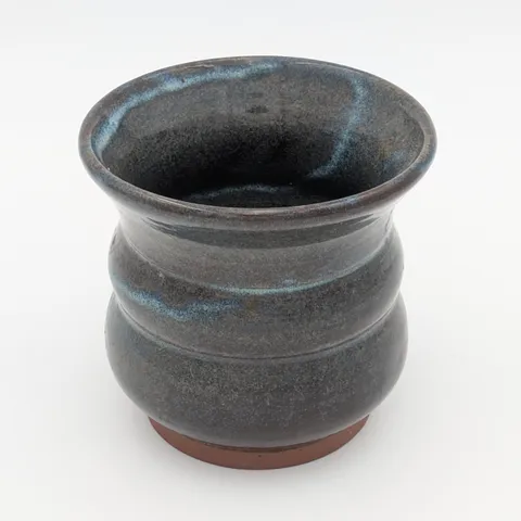 Wavy vase